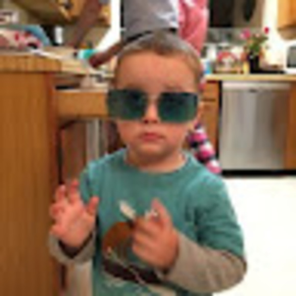 Meet your Posher, Sonia - Picture 1 of 1